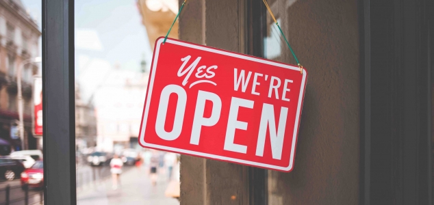 were-open-compresse-1 nous sommes ouverts pendant le confinement